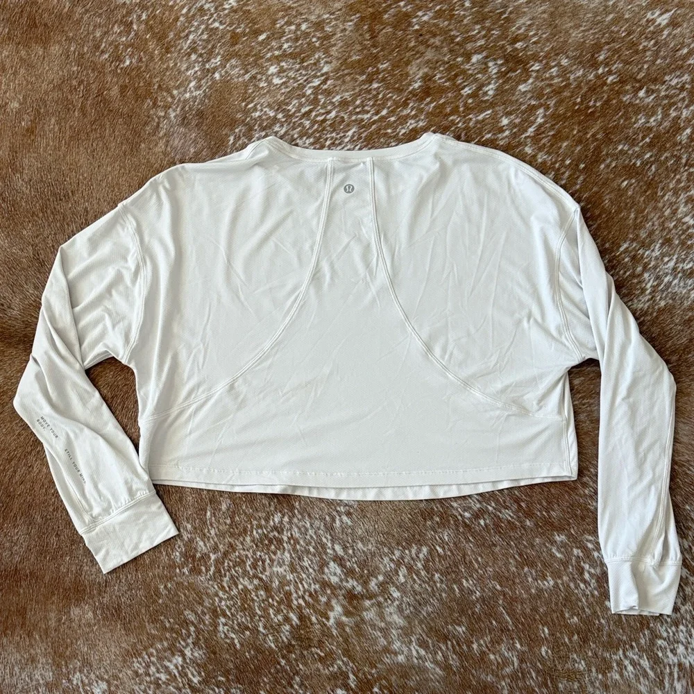 Lululemon Muscle Love White Longsleeve Cropped Shirt - Picture 6 of 6